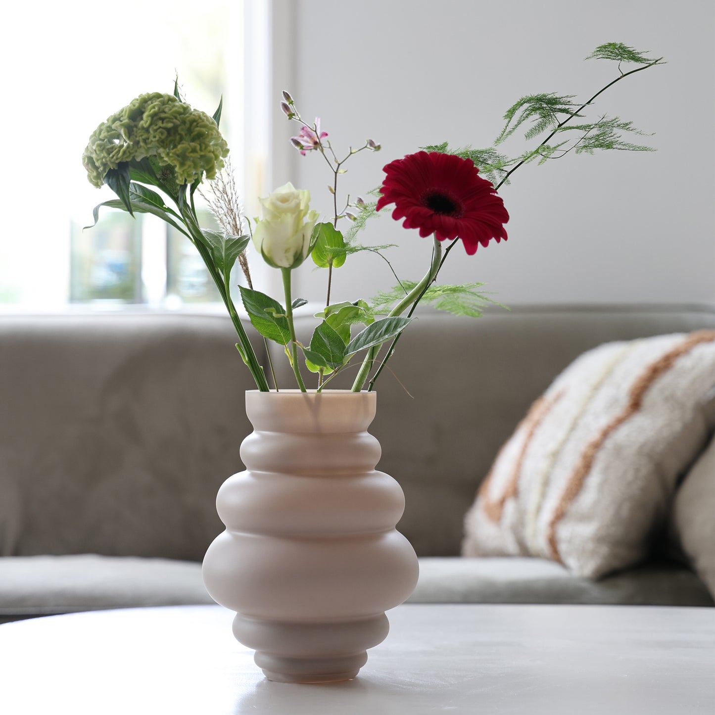 Vase The World - Vaas Maputo S Ø18 cm matte ivory